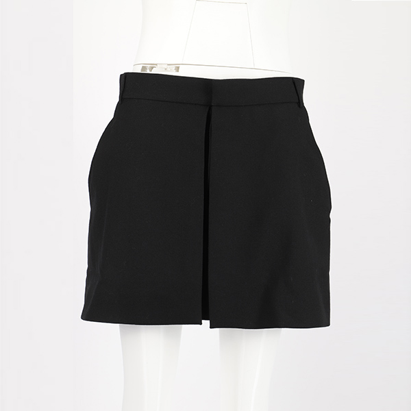 Shorts Ghost Mannequin
